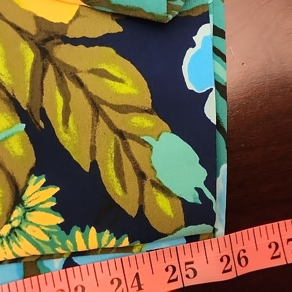 Talbots Petite Tropical Print pull on pants LP - Picture 8 of 8
